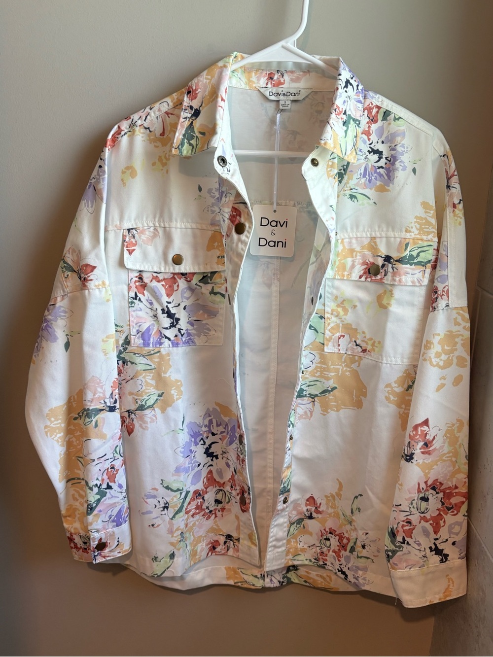 DAVI & DANI White Floral Lightweight Shirt Jacket